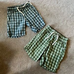 Boys Old Navy plaid shorts
